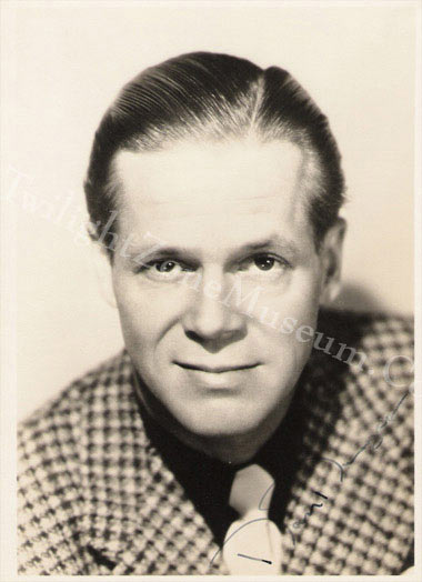 Dan Duryea signature