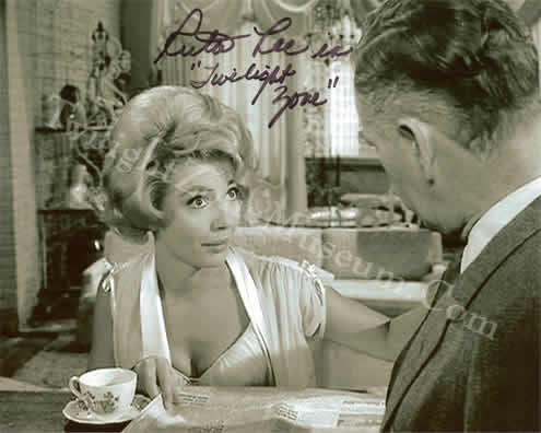 Ruta Lee autograph