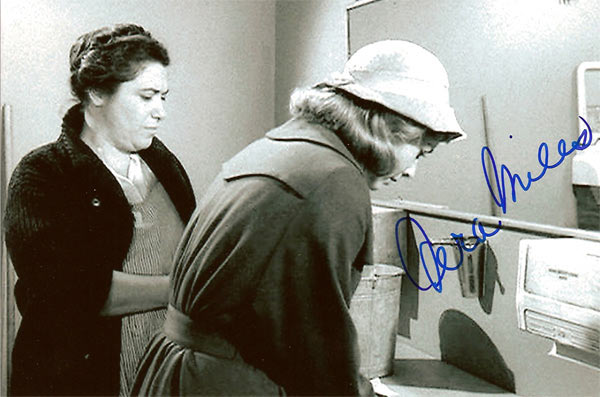 Vera Miles autograph